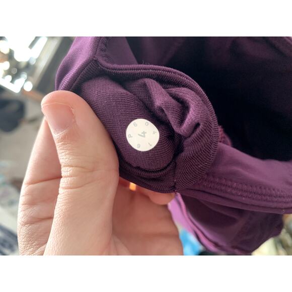 Lululemon Berry Red Cropped Workout Leggings Size 4 - Picture 2 of 6